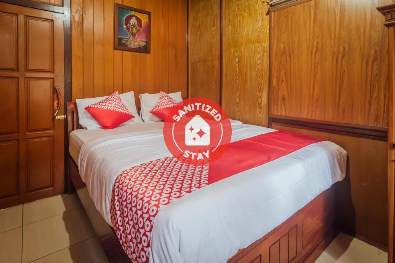 Vaccinated Staff - Oyo 1300 Crecia Guest House Hatu Екстер'єр фото