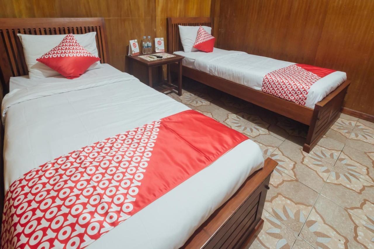 Vaccinated Staff - Oyo 1300 Crecia Guest House Hatu Екстер'єр фото