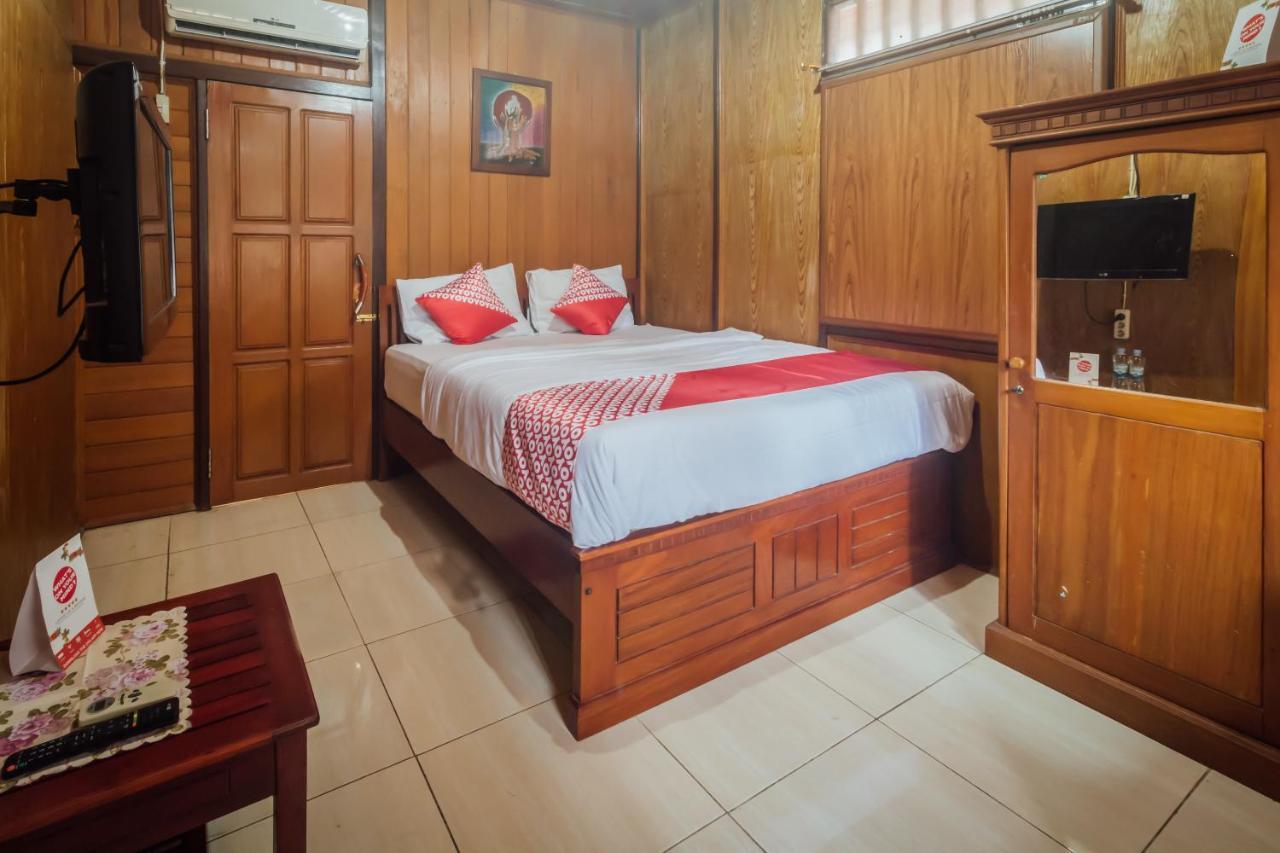 Vaccinated Staff - Oyo 1300 Crecia Guest House Hatu Екстер'єр фото