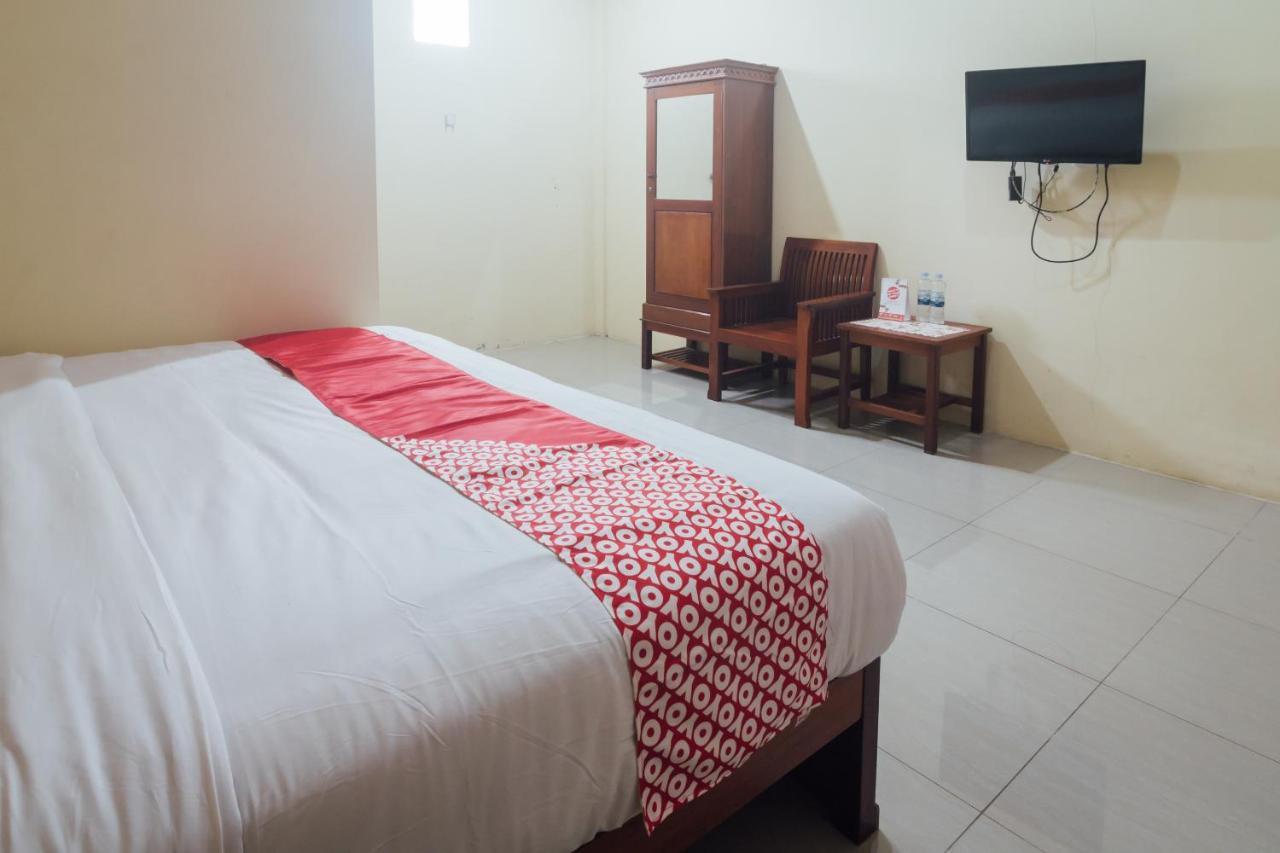 Vaccinated Staff - Oyo 1300 Crecia Guest House Hatu Екстер'єр фото